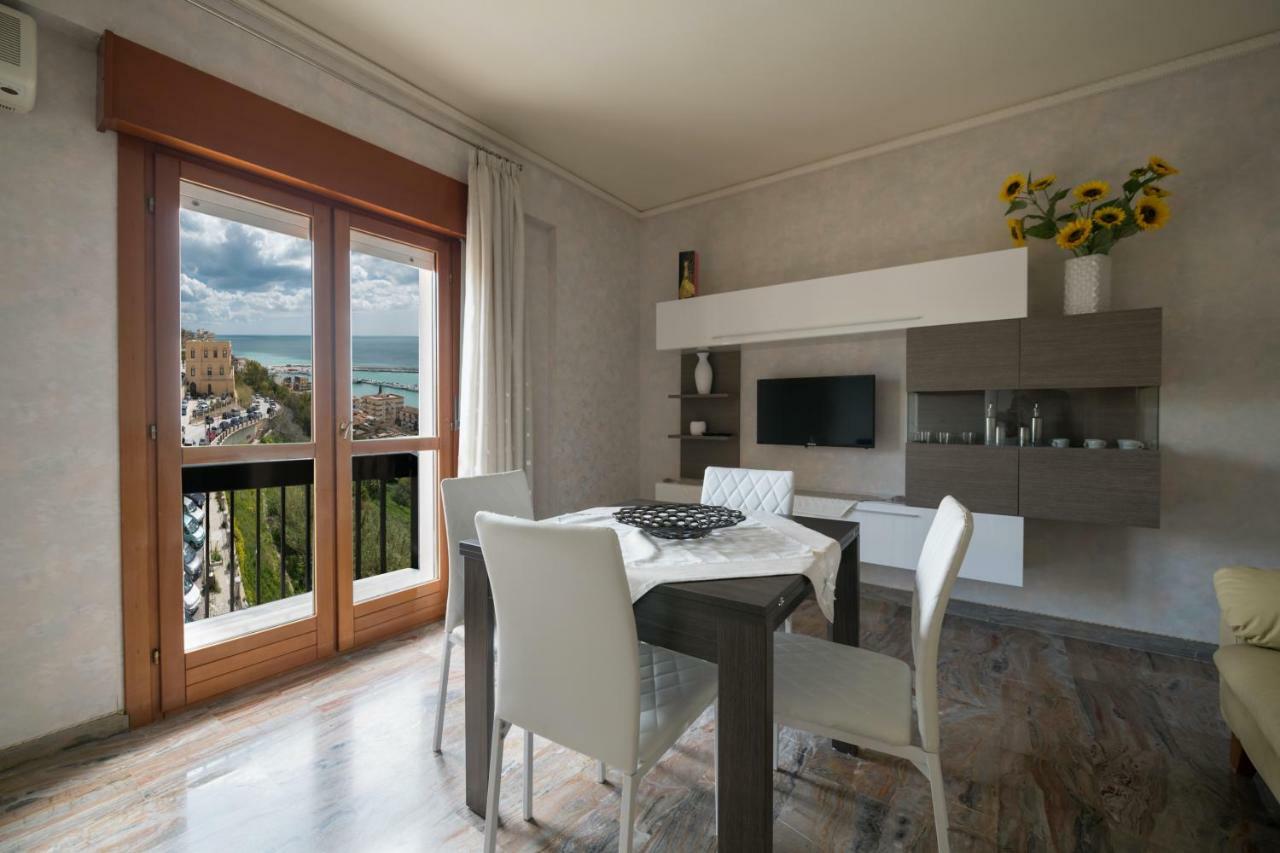 Bed and Breakfast Domus Aurea Шакка Экстерьер фото